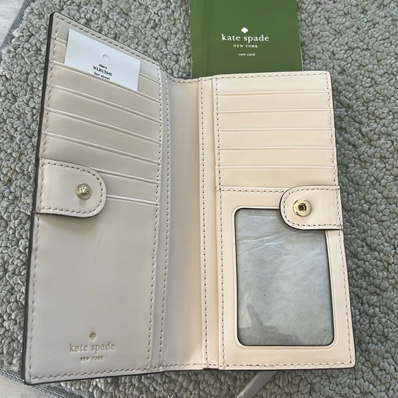Kate Spade. Bay Street Stacey Wallet long bifold NWT Cream/ Navy pebbled leather - Picture 16 of 17